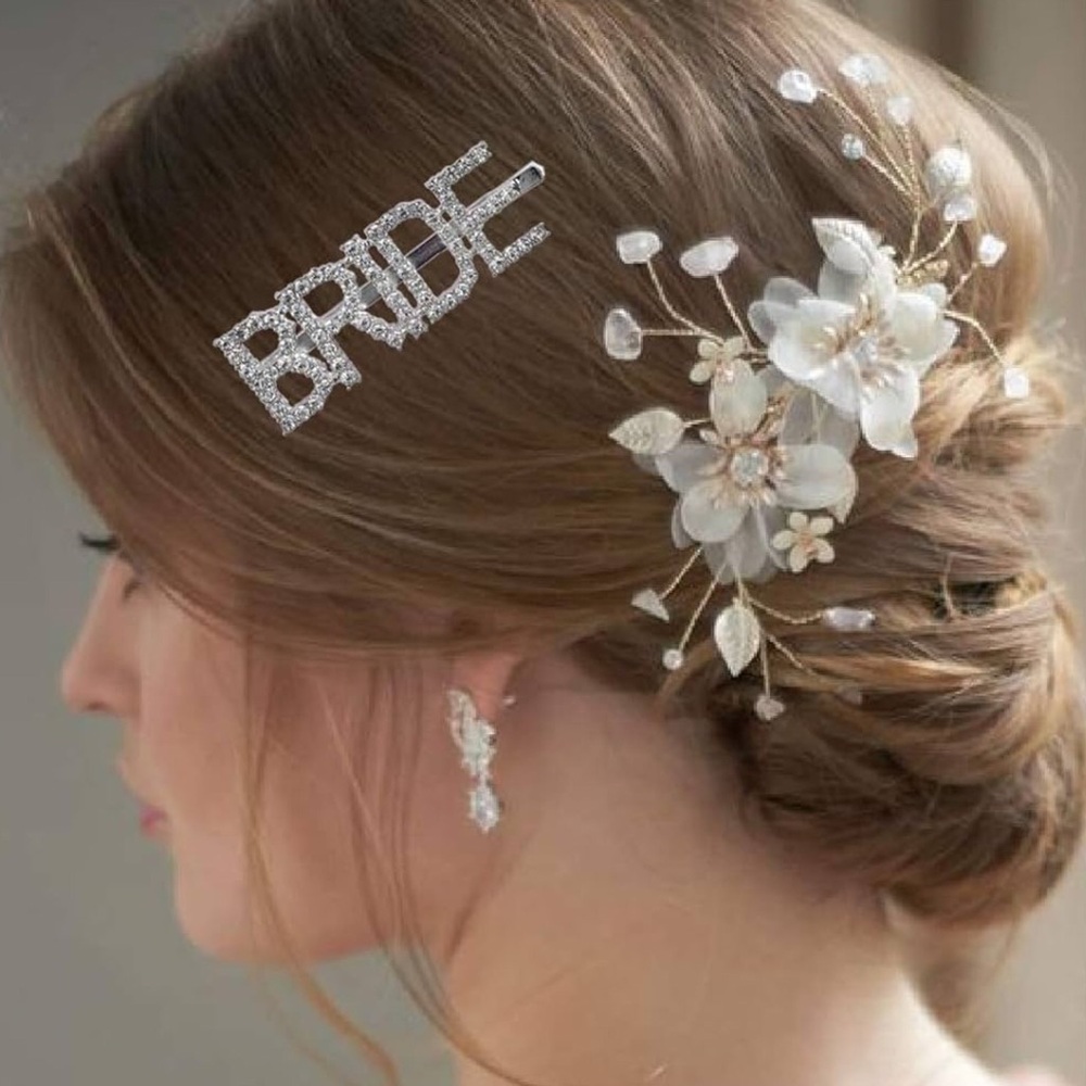 Elegant White Floral Hair Accessory NEW